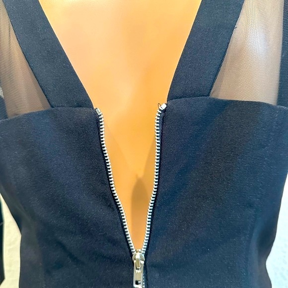 NWT Maggy London cocktail Dress, Illusion Round Neck Cap Sleeve Sheath Size 10 - Picture 6 of 14